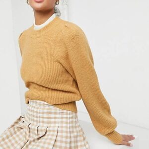 NWT! Monki Qamelia Chunky Knitted Sweater with Volume Sleeves in Beige Size XS